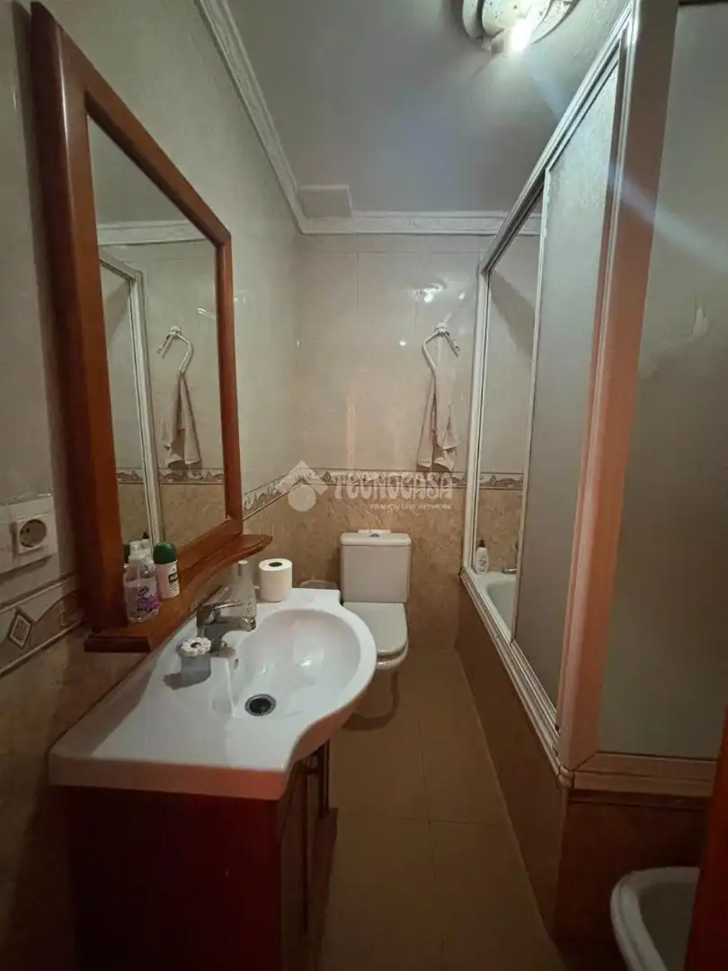 Baño de Piso en venta en Alcalá de Guadaira con Terraza y Amueblado
