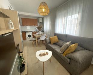 Sala d'estar de Apartament de lloguer en Gandia amb Aire condicionat, Terrassa i Balcó