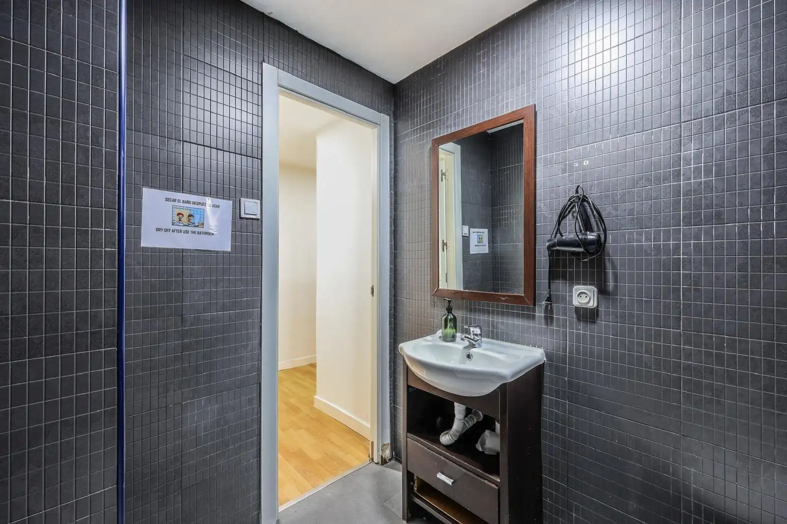 Baño de Piso en venta en Madrid con Calefacción y Amueblado
