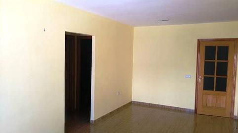 Foto 2 de Piso en venta en Pintor Moncada Calvache, 2, La Gangosa, Almería