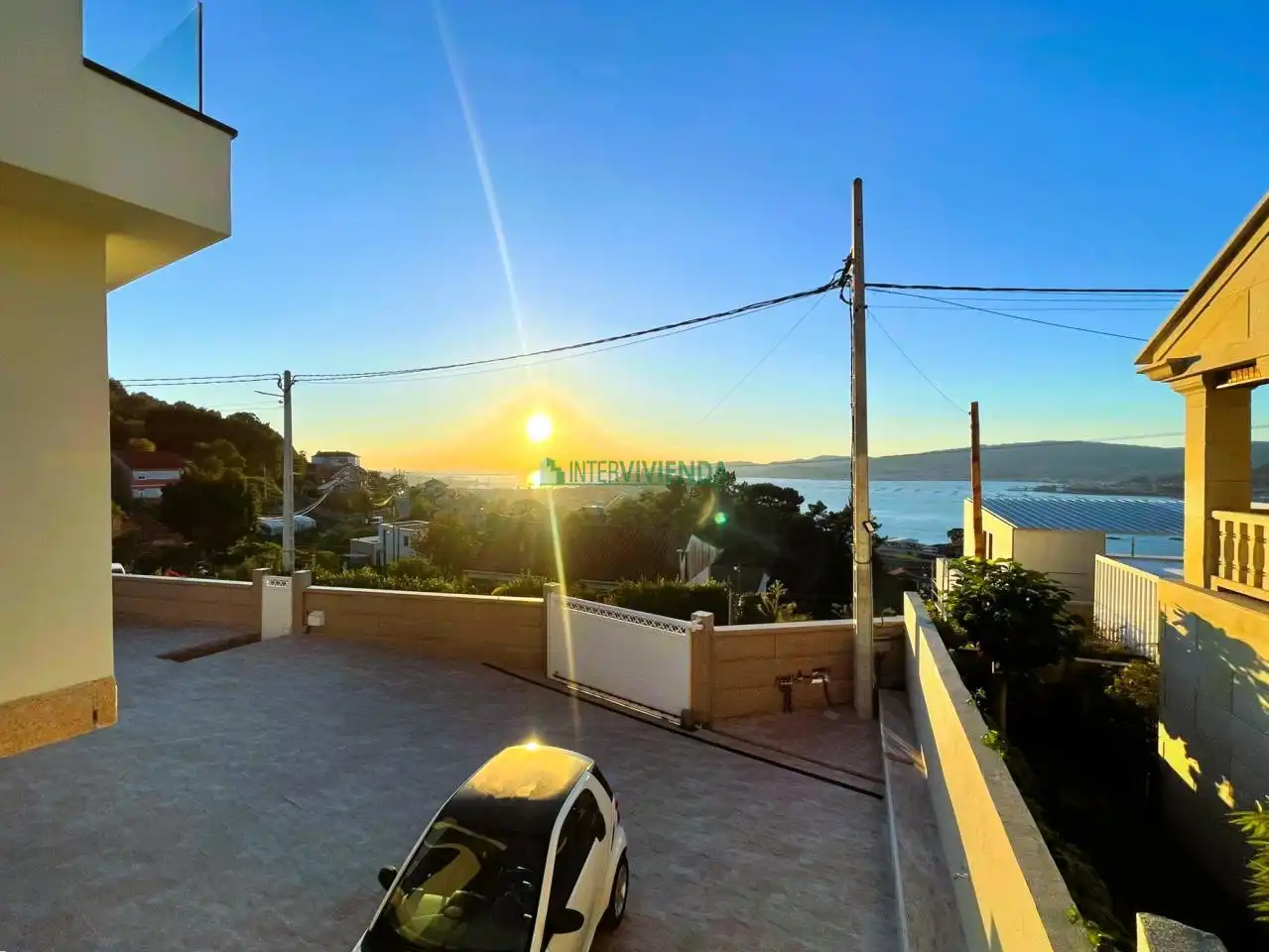 Vista exterior de Casa o xalet en venda en Redondela amb Calefacció, Jardí privat i Terrassa