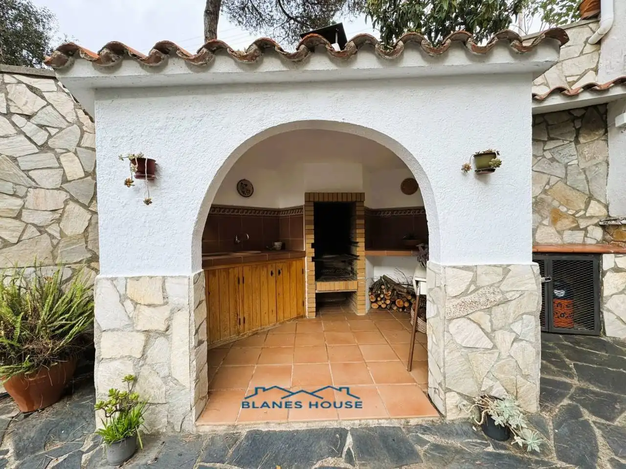 Vista exterior de Casa o xalet en venda en Tordera amb Aire condicionat, Jardí privat i Terrassa