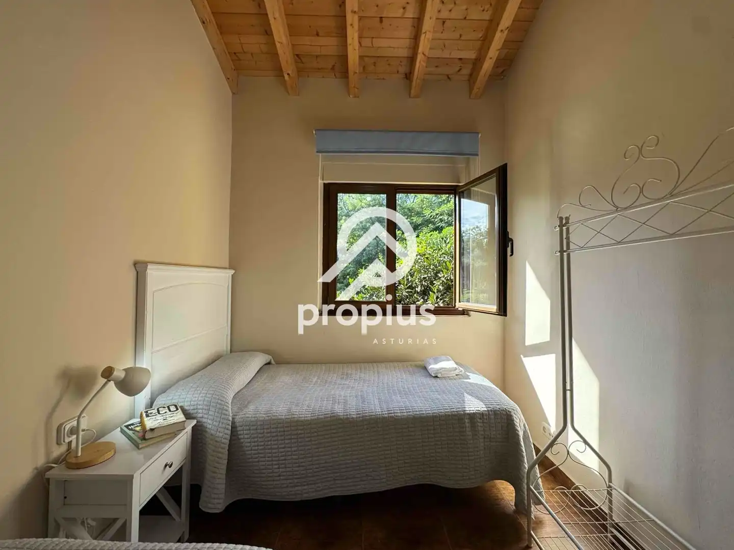 Bedroom of Houses for sale in Llanes  with Heating, Private garden and Parquet flooring