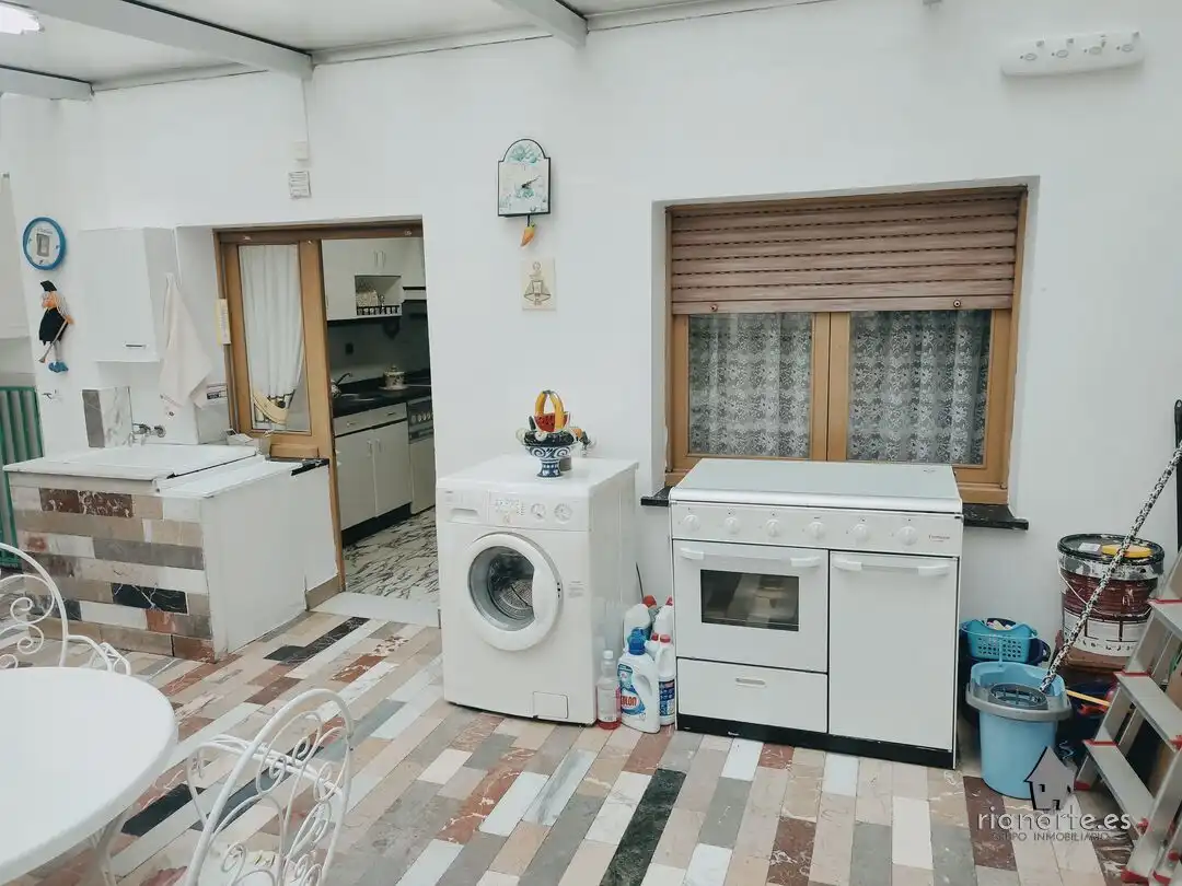 Cuina de Pis en venda en San Martín del Rey Aurelio amb Calefacció i Moblat