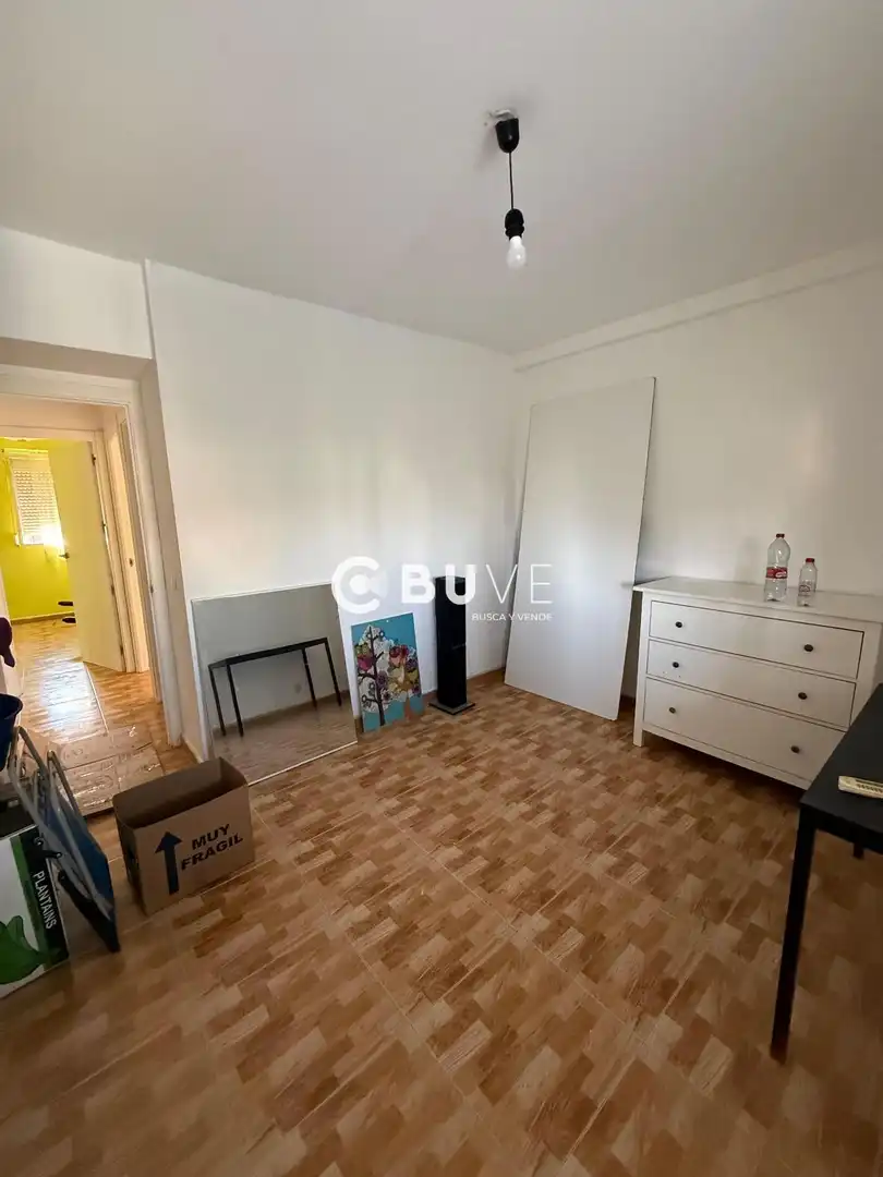 Bedroom of Flat for sale in Sevilla  with Air Conditioner and Storage room
