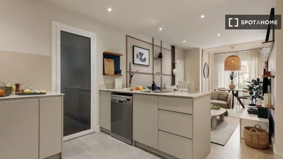 Cuina de Apartament per a compartir en Barcelona amb Aire condicionat, Terrassa i Moblat