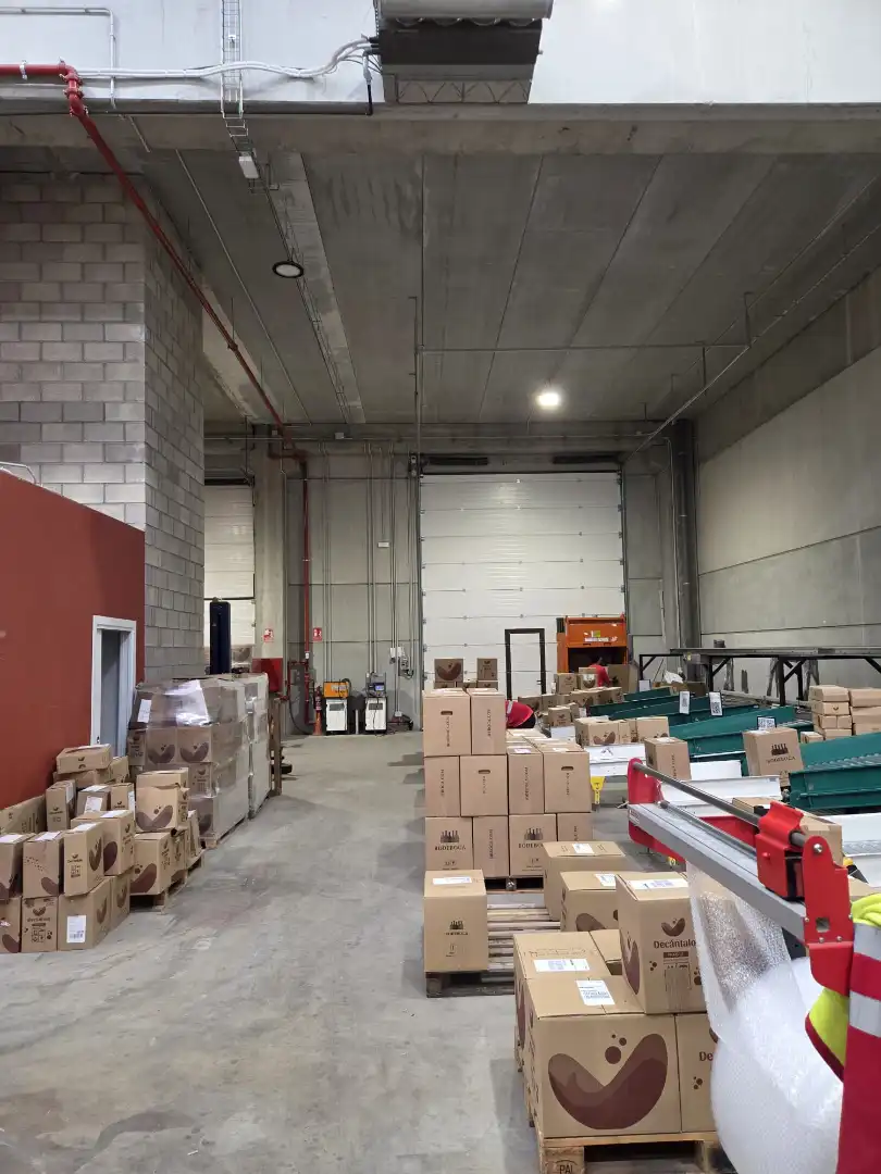 Nau industrial de lloguer en Rubí amb Calefacció i Alarma