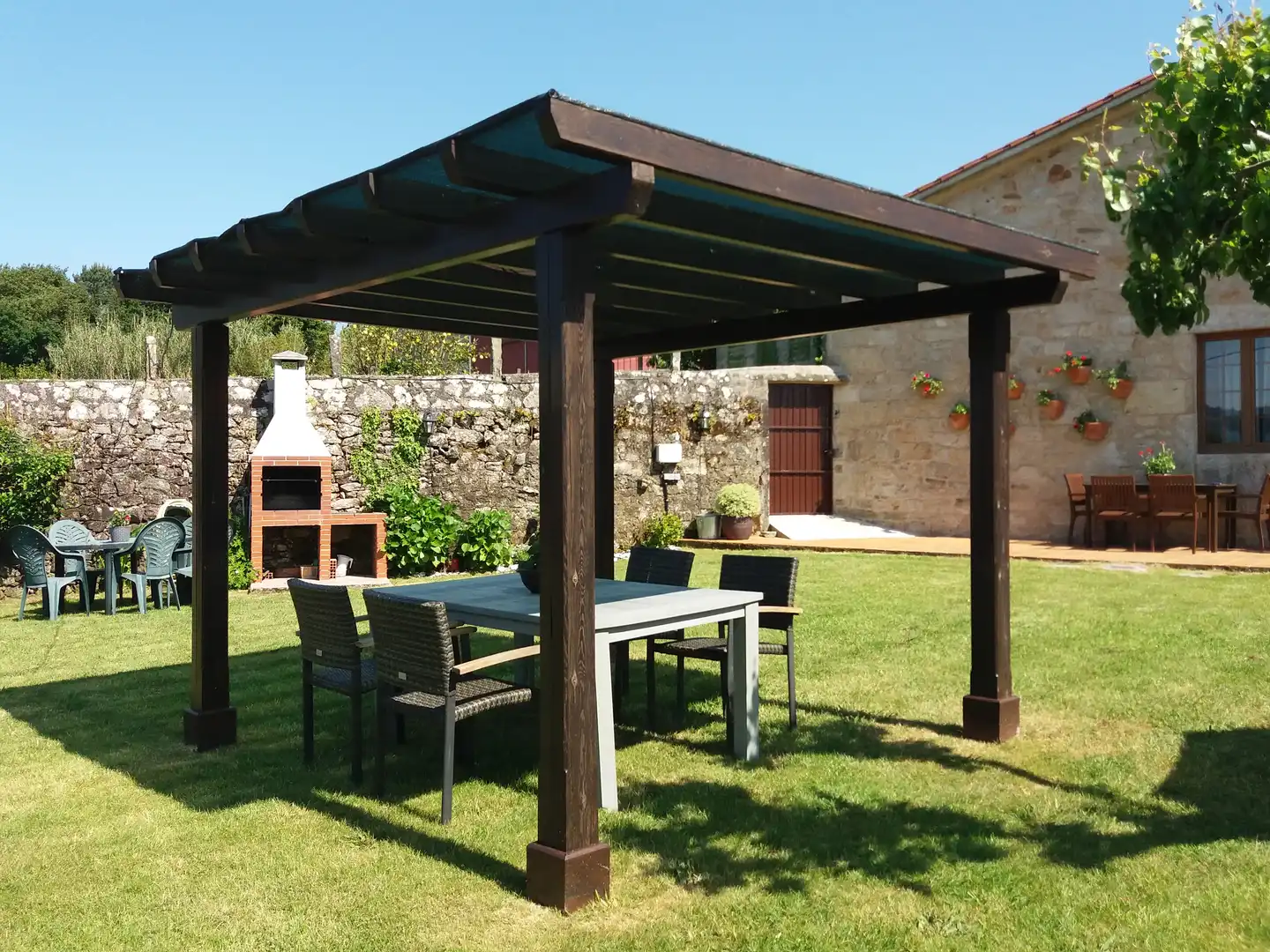 Terrace of Houses for rent in Rianxo  with Heating, Private garden and Furnished