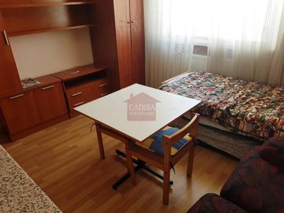 Bedroom of Study to rent in Salamanca Capital  with Heating and Furnished