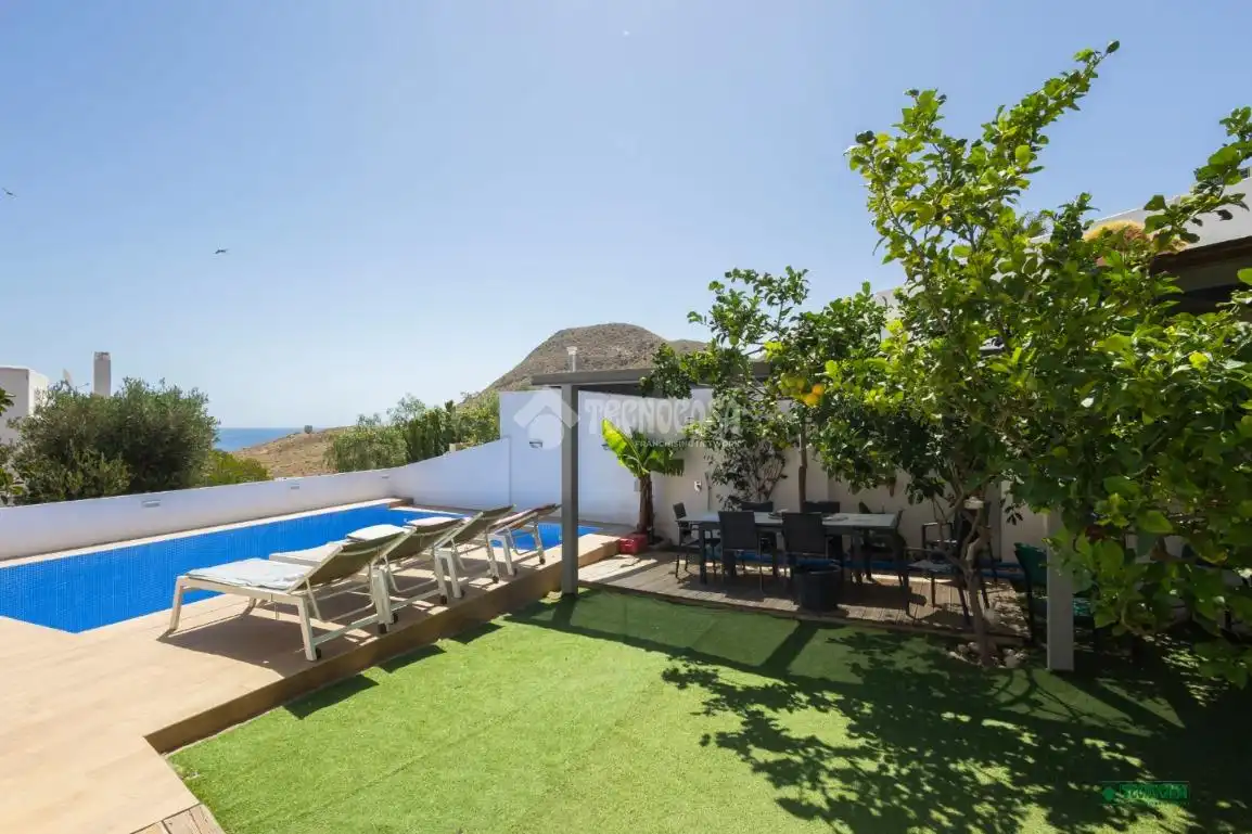 Terrassa de Casa o xalet en venda en Níjar amb Piscina i Moblat