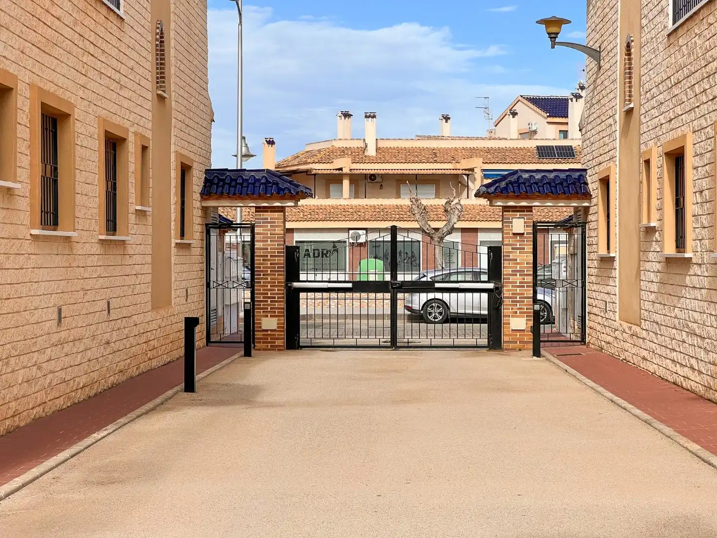 Vista exterior de Casa adosada en venta en Pilar de la Horadada con Aire acondicionado, Calefacción y Terraza