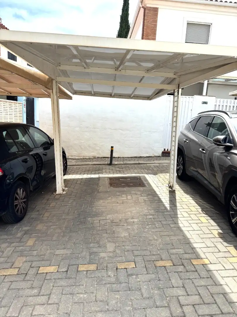 Parking de Casa adosada en venta en Rincón de la Victoria con Aire acondicionado, Terraza y Trastero