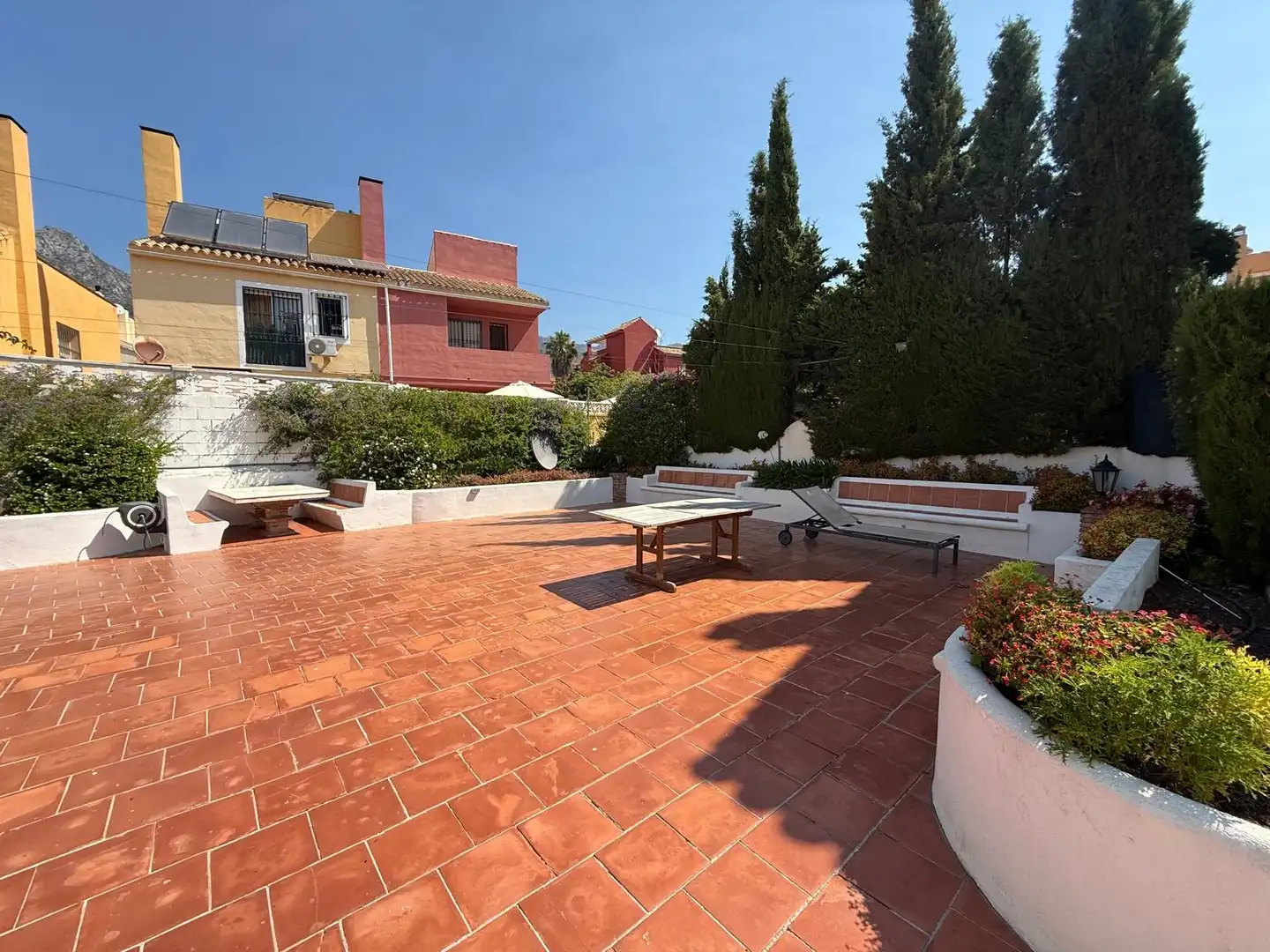 Terrassa de Casa adosada en venda en Marbella amb Aire condicionat, Traster i Balcó