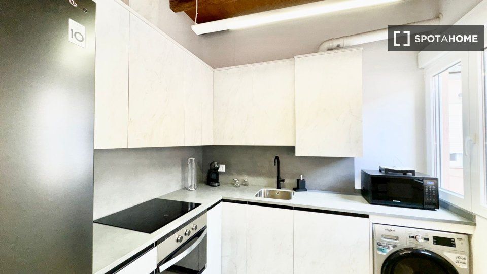 Cocina de Piso de alquiler en  Madrid Capital con Aire acondicionado, Calefacción y Amueblado
