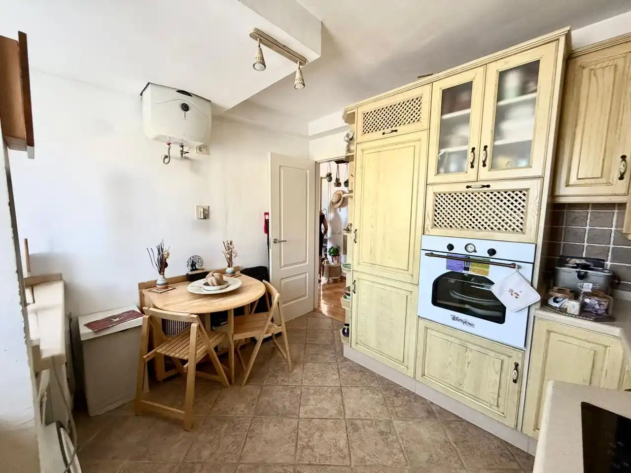 Cuina de Pis de lloguer en San Bartolomé de Tirajana amb Aire condicionat, Parquet i Moblat