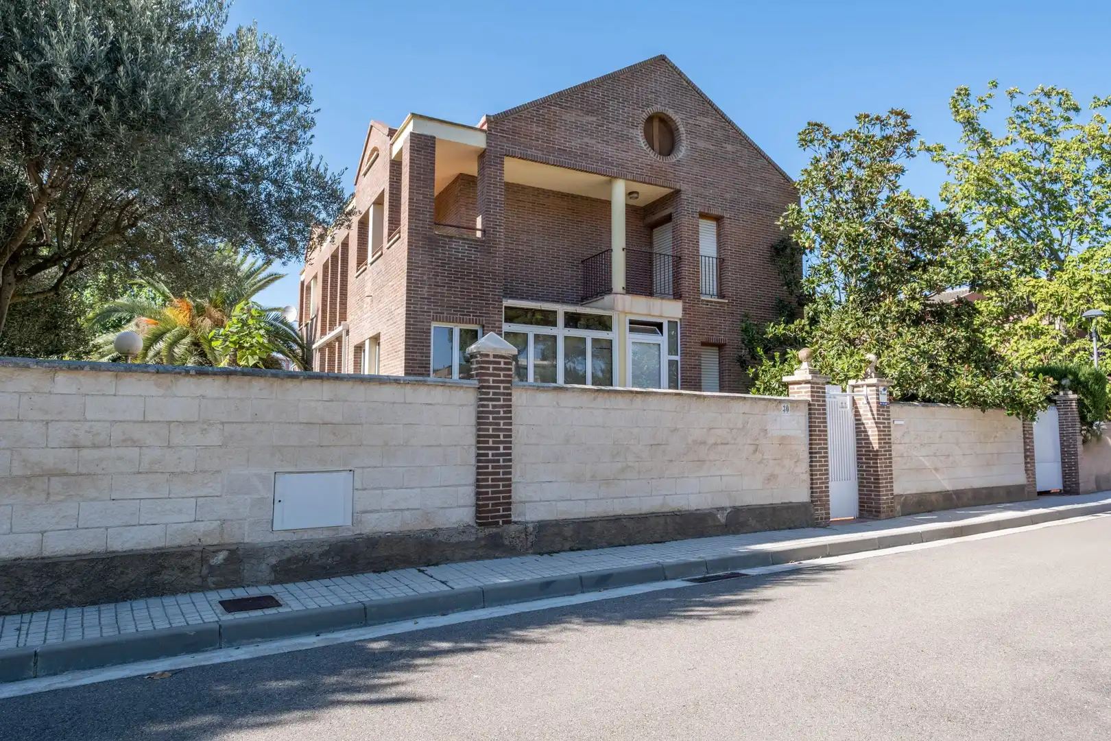 Vista exterior de Casa o chalet en venta en Zaragoza con Jardín privado, Terraza y Piscina