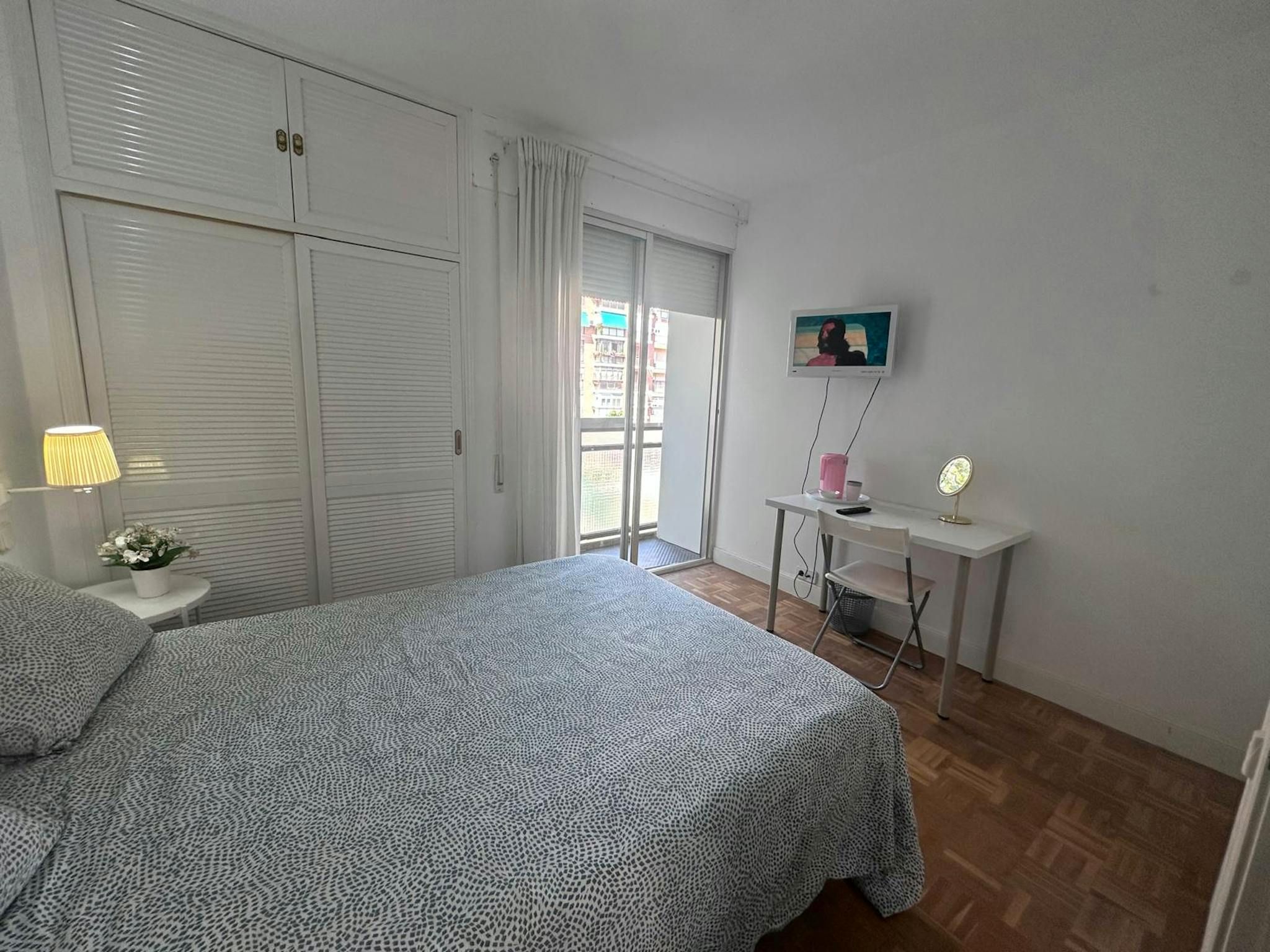 Dormitori de Pis per a compartir en  Madrid Capital amb Calefacció i Rentadora