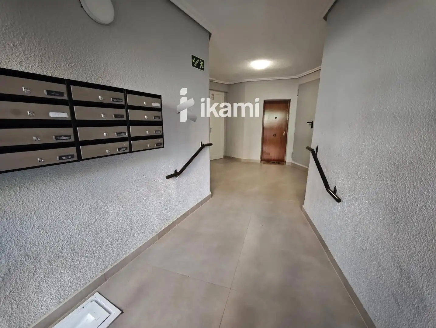 Piso en venta en Madrid con Calefacción, Jardín privado y Amueblado