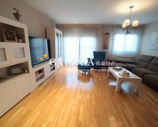 Living room of Single-family semi-detached for sale in Parla  with Air Conditioner and Terrace