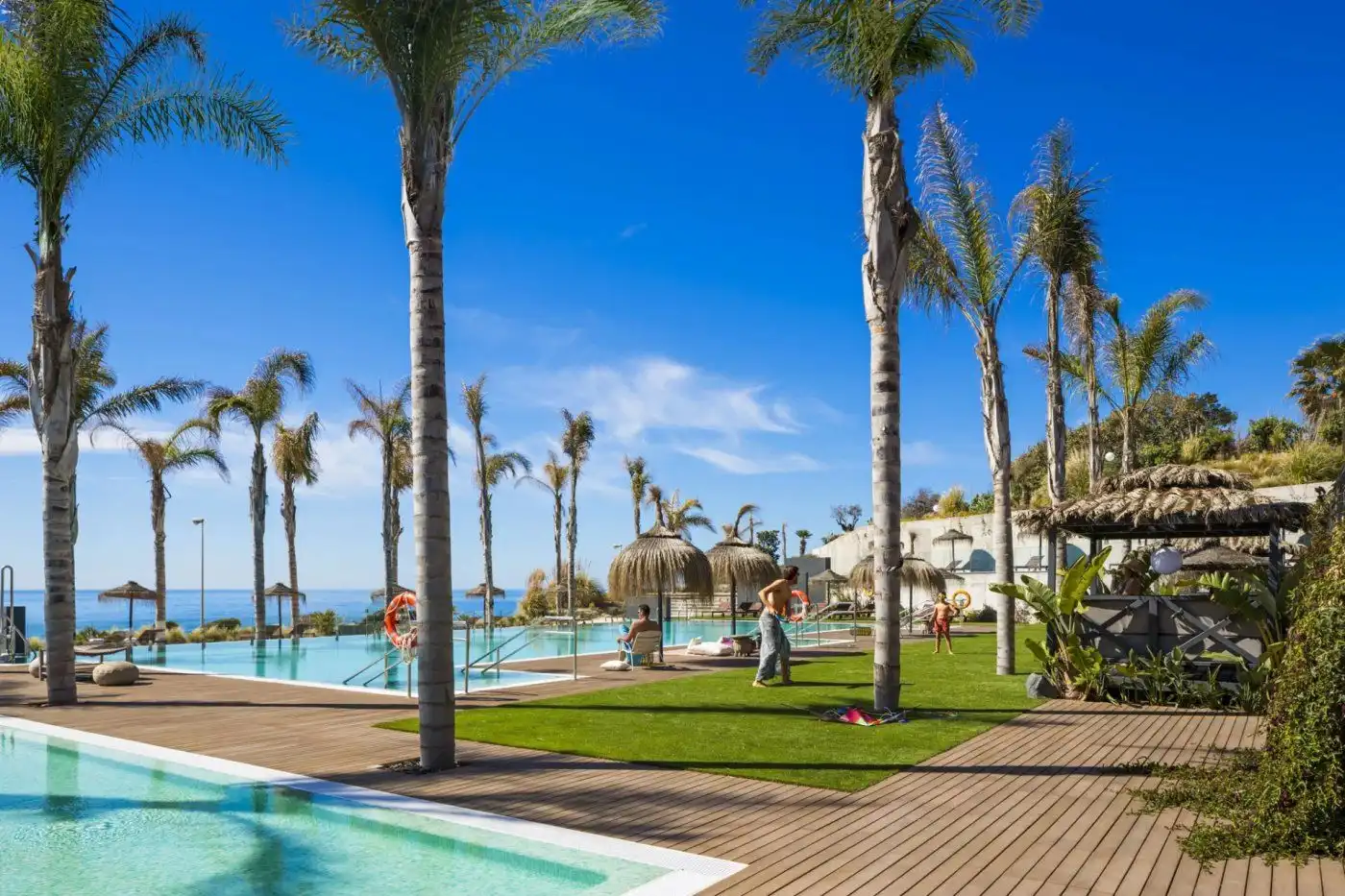 Apartment with pool for sale in El Faro de Calaburra - Chaparral, imagen 4