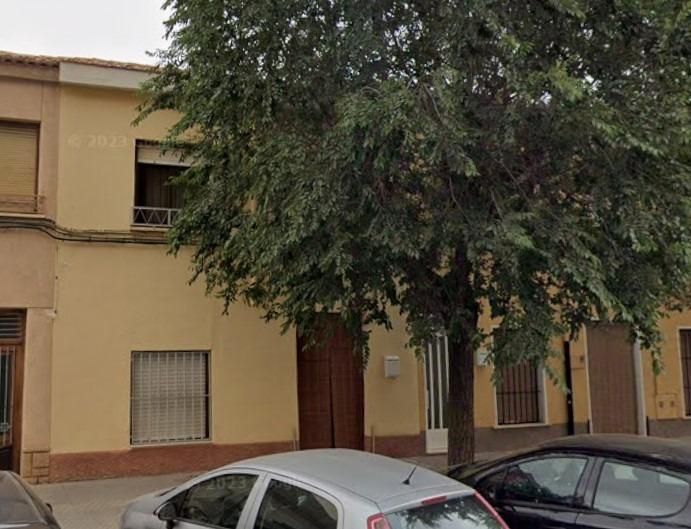 Casa adosada en venda a  CORREDERA, 99, Almansa