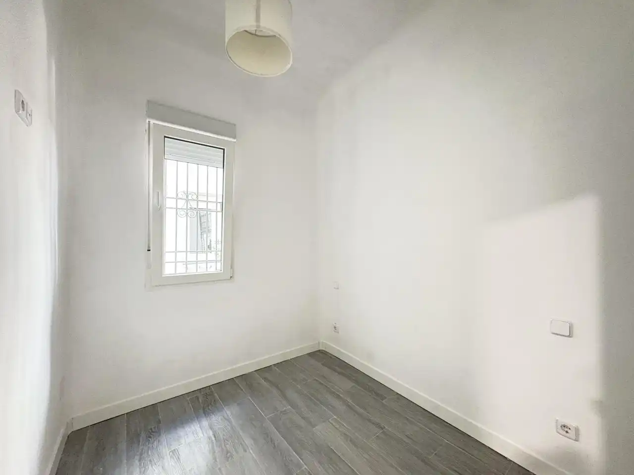 Schlafzimmer von Wohnung zur Miete in Madrid mit Klimaanlage und Heizung