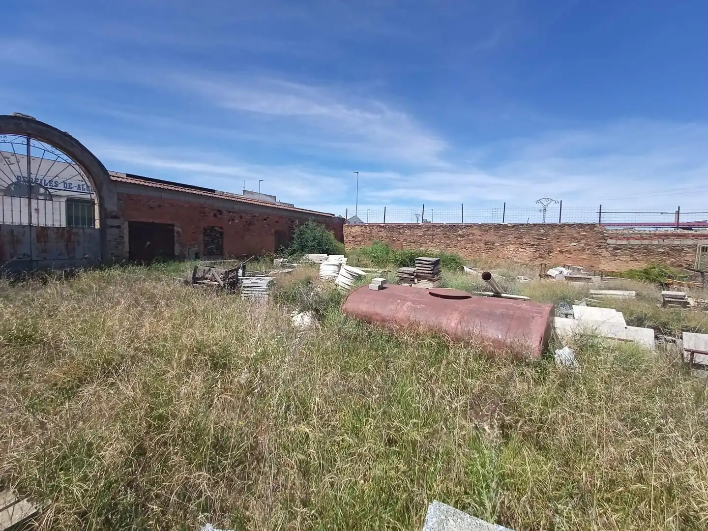 Nau industrial en venda en Cáceres