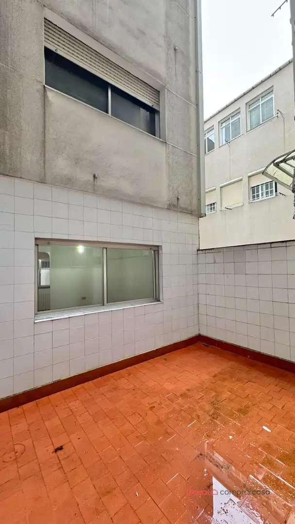 Piso en venta en Vigo  con Calefacción, Parquet y Terraza