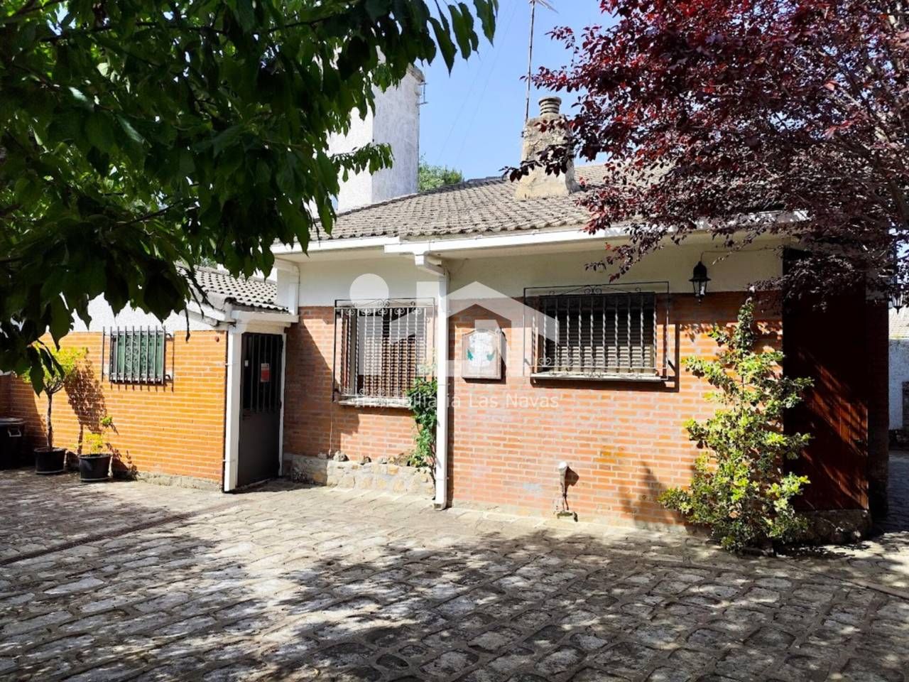 Exterior view of House or chalet for sale in Navalperal de Pinares  with Heating, Private garden and Terrace