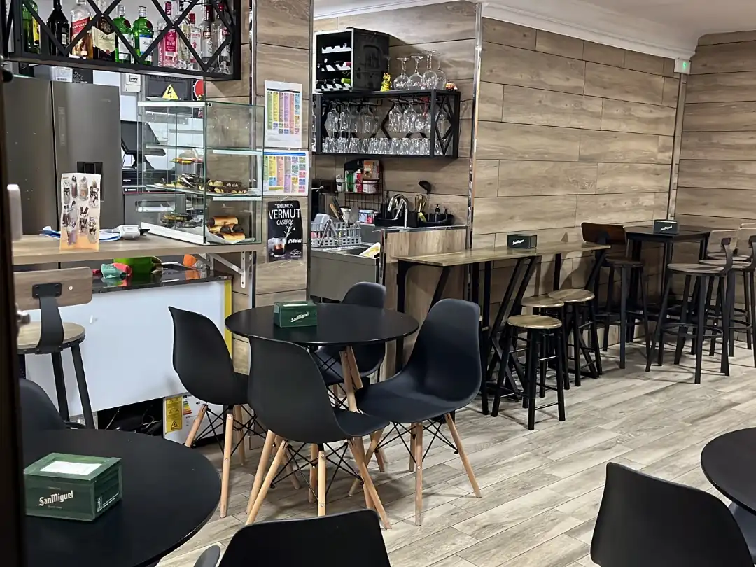 Locale commerciale in vendita a Nueva 18