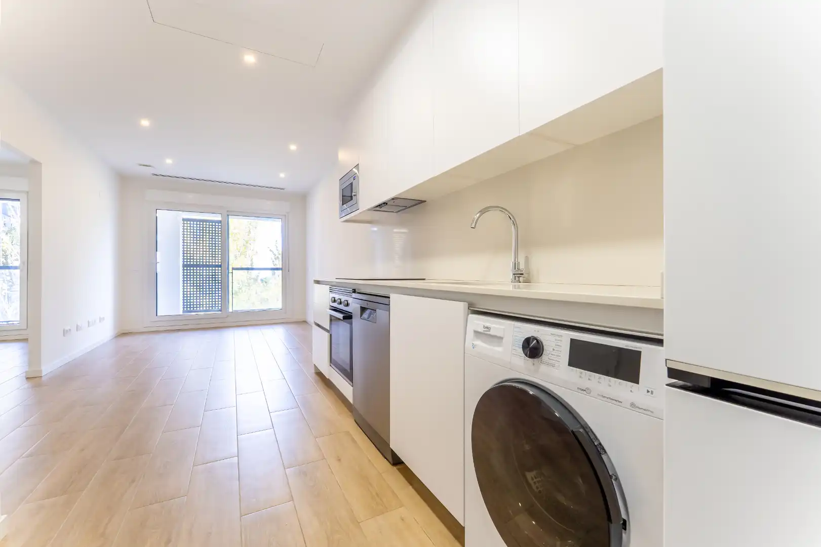 Flat for rent in Calle de Juan Ignacio Luca de Tena, 28, Salvador