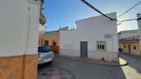 Vista exterior de Casa o xalet en venda en Las Cabezas de San Juan amb Terrassa