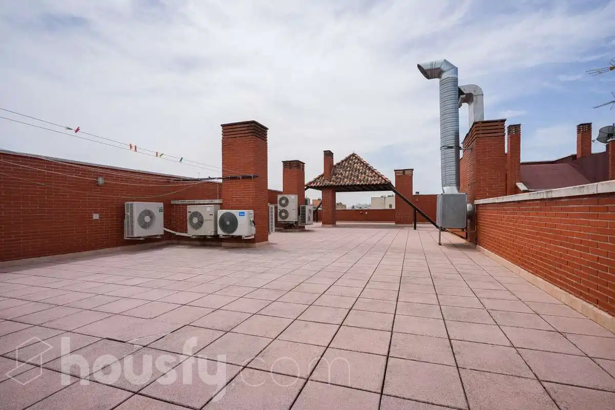 Terraza de Piso en venta en Madrid con Aire acondicionado, Calefacción y Jardín privado