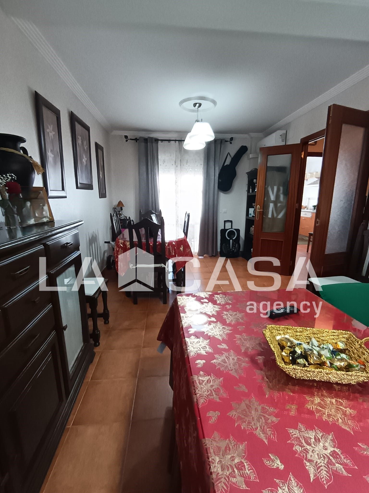 Single-family semi-detached for sale in Dos Hermanas  with Storage room