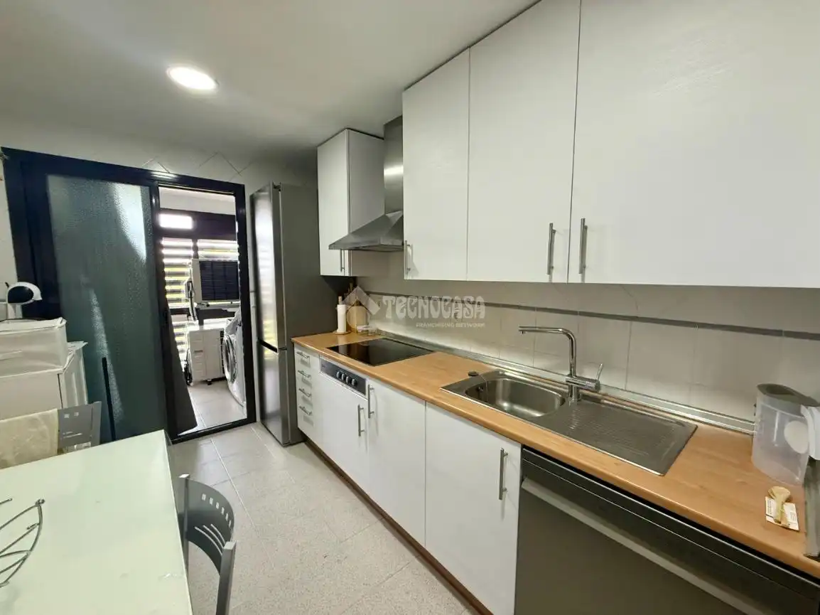 Cuina de Pis en venda en Madrid amb Aire condicionat, Calefacció i Piscina comunitària