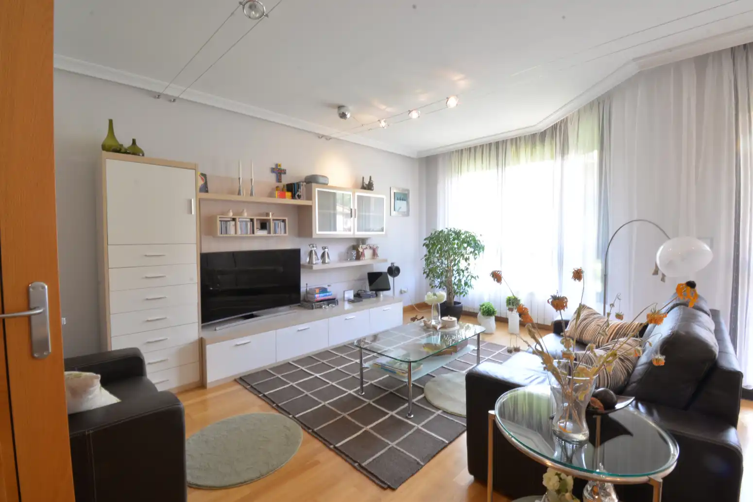 Sala de estar de Casa adosada en venta en Morcín con Calefacción, Jardín privado y Terraza