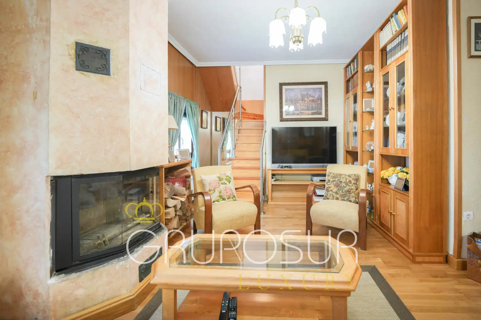 Sala d'estar de Casa adosada en venda en Valladolid amb Calefacció, Jardí privat i Parquet