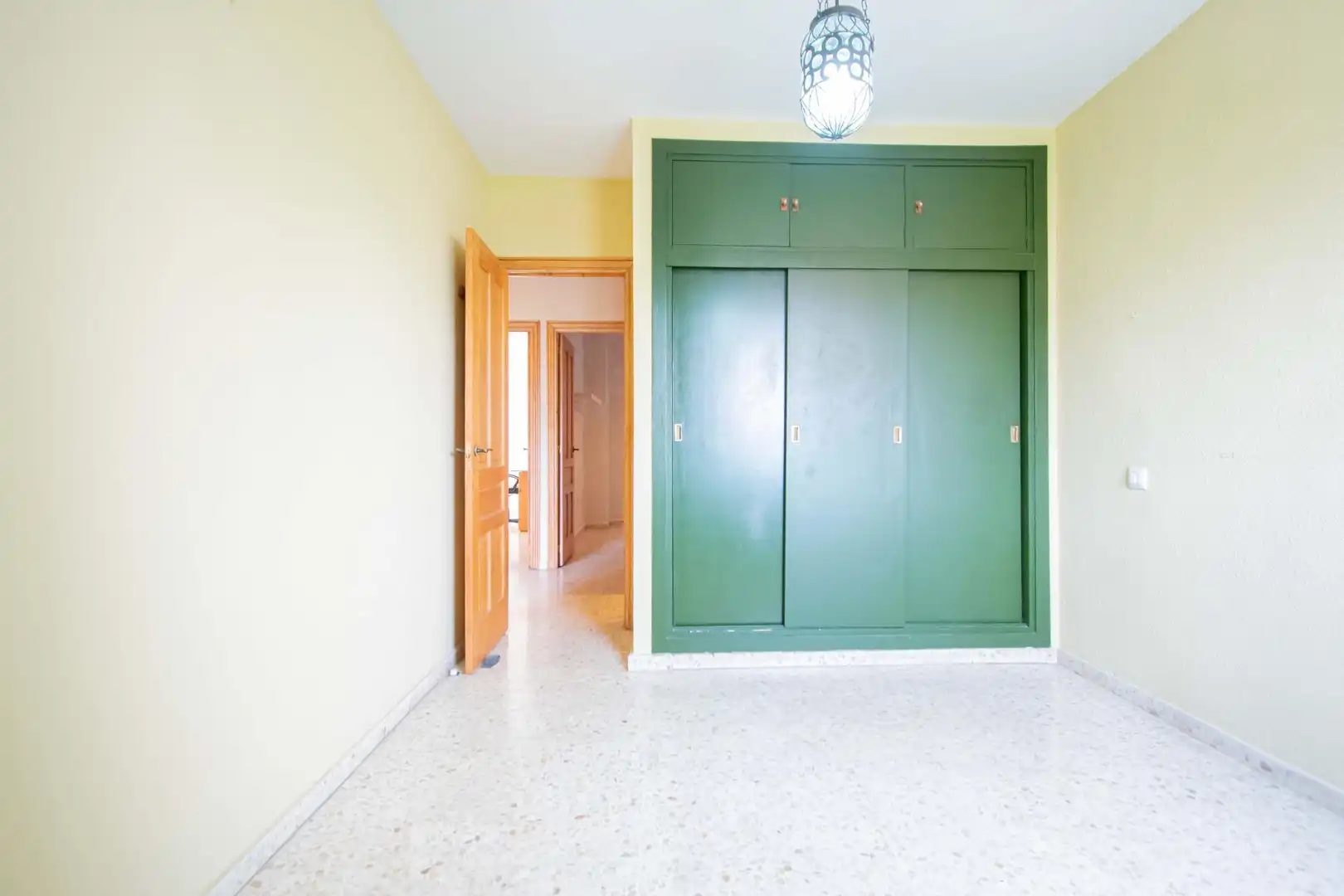 Casa adosada en venda en Tomares amb Terrassa i Traster