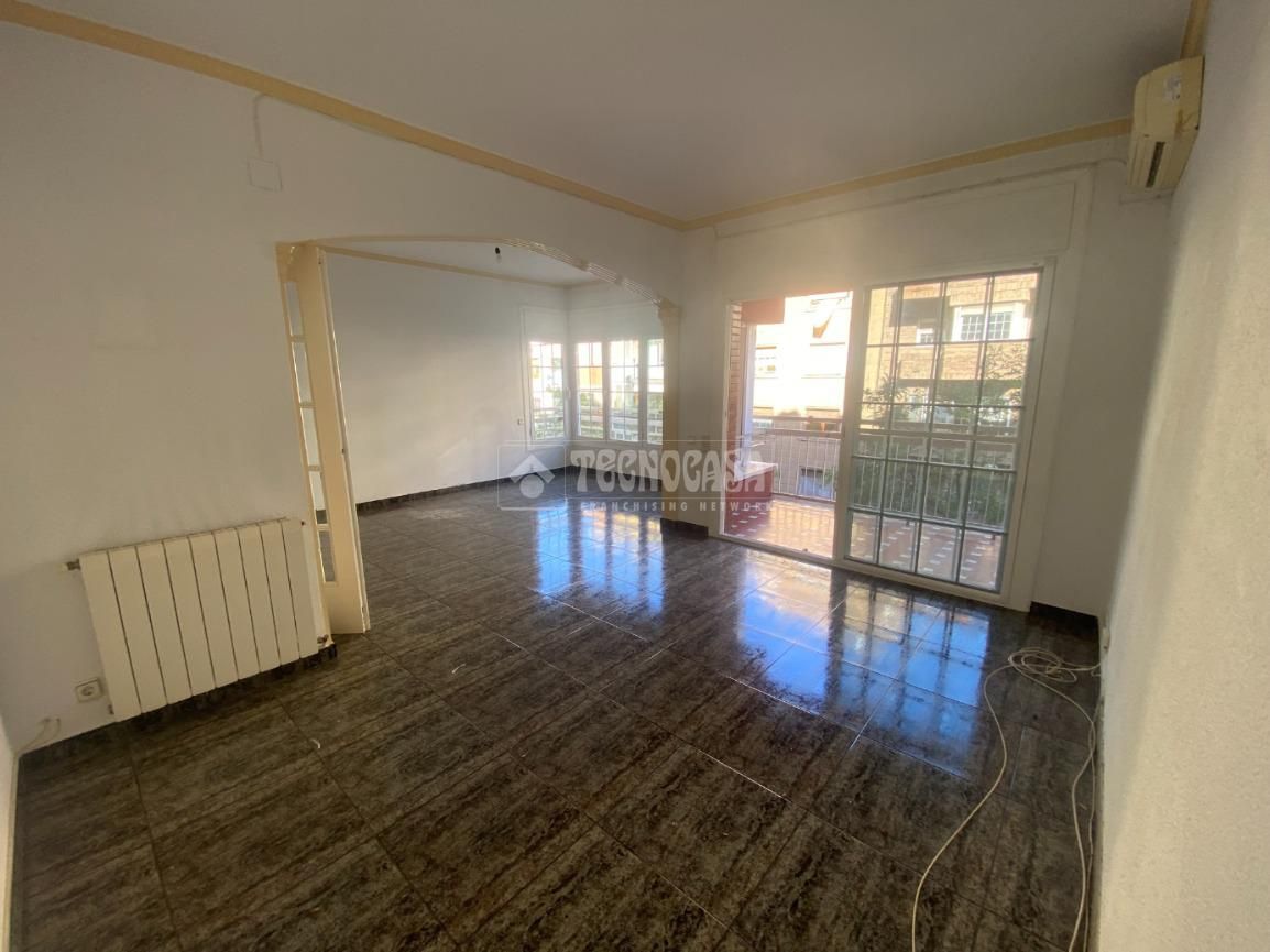 Living room of Flat for sale in  Barcelona Capital  with Air Conditioner, Heating and Terrace