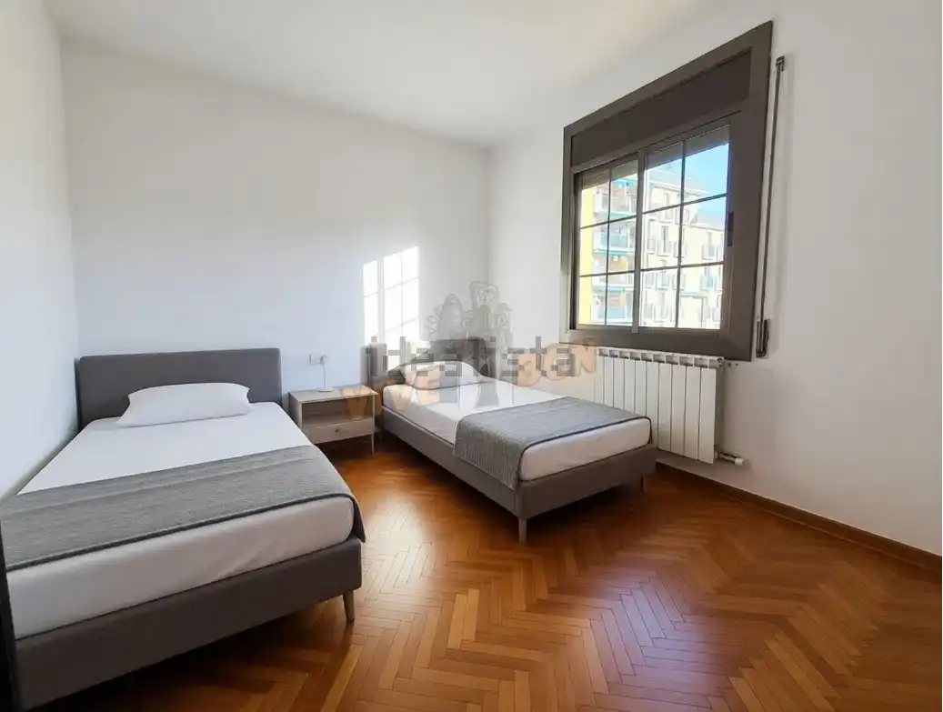 Dormitori de Casa adosada en venda en Sant Celoni amb Calefacció, Terrassa i Traster