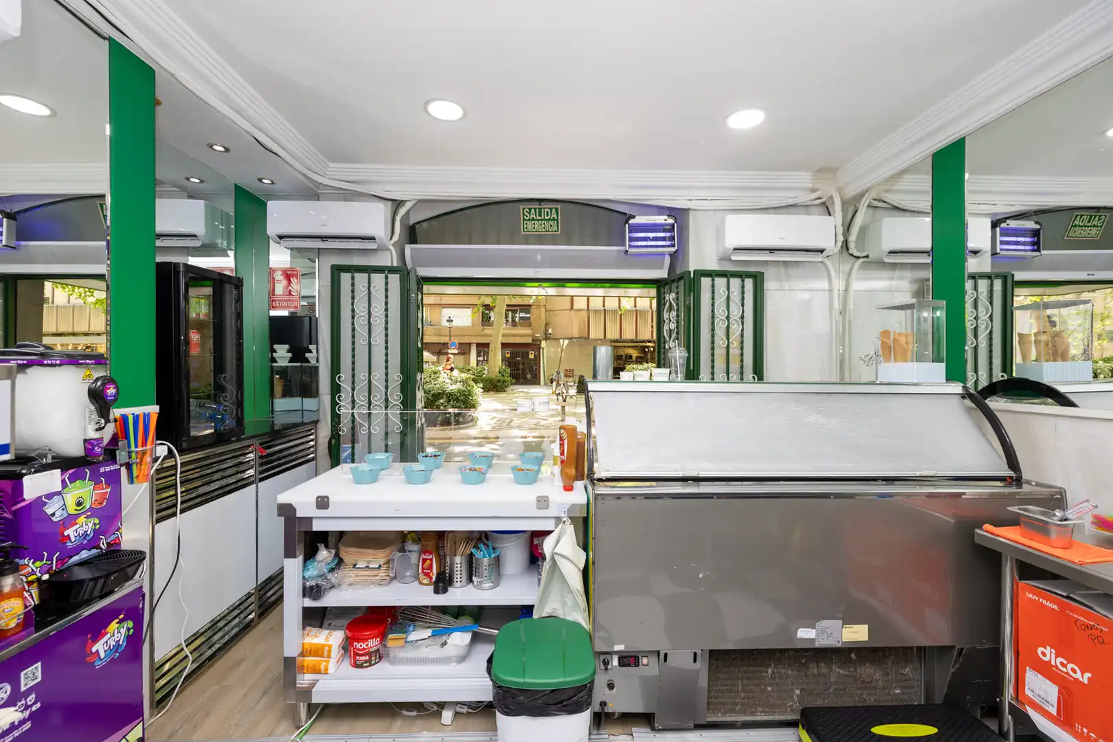 Business premises for transfer in Carrera de la Virgen 17, imagen 6