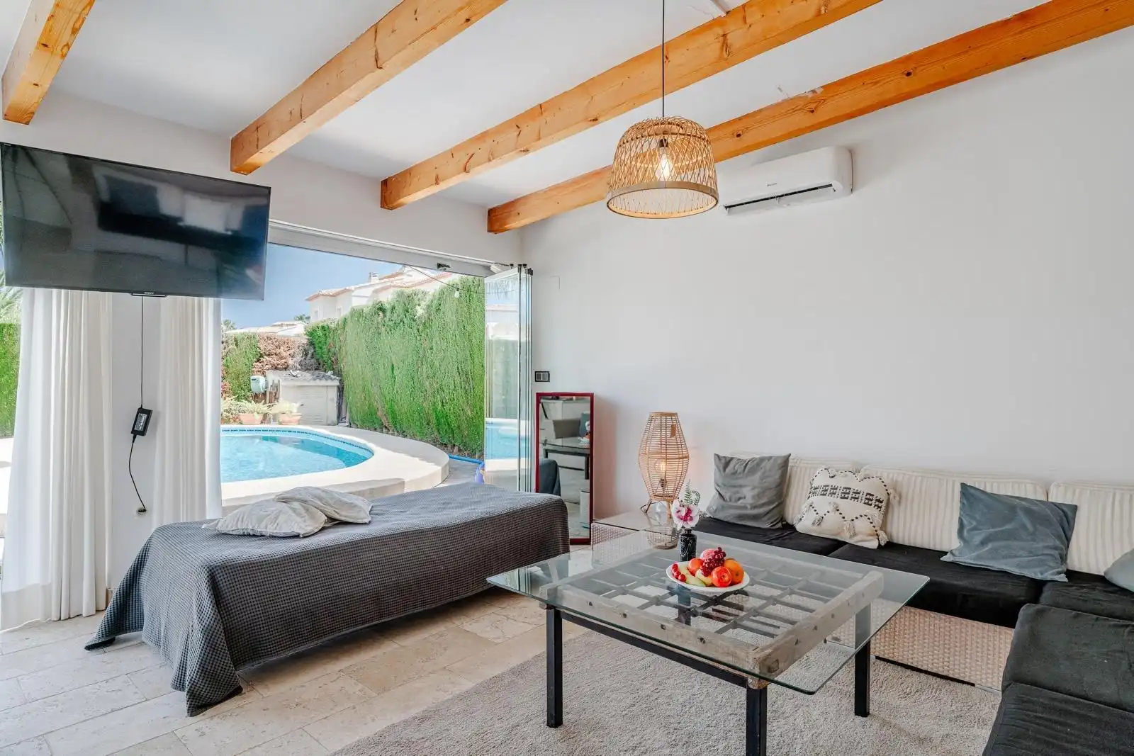 Casa o chalet de alquiler en Les Bovetes - La Felicidad
