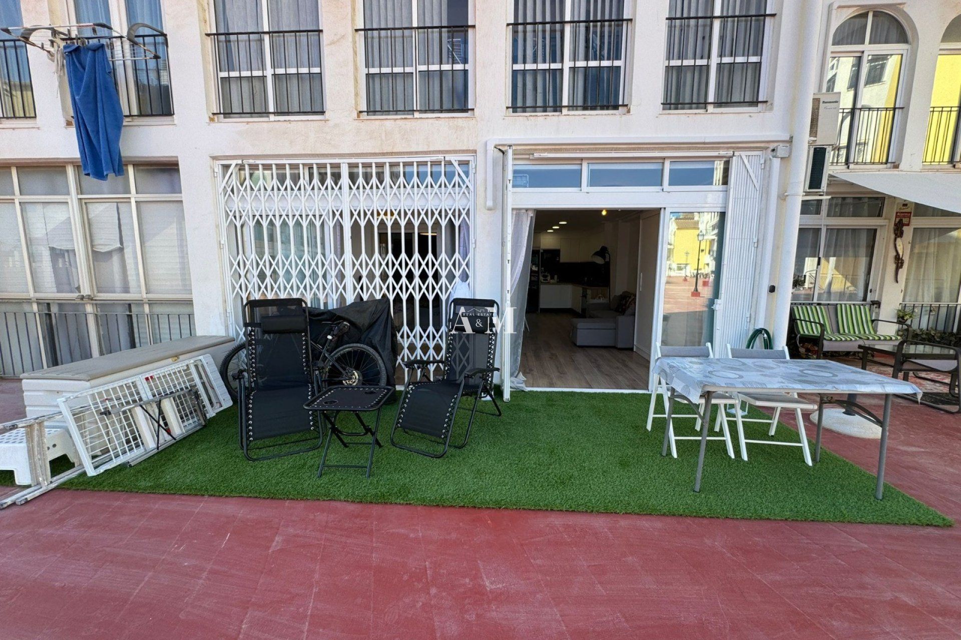 Terrassa de Planta baixa de lloguer en Torrevieja amb Terrassa, Piscina i Moblat