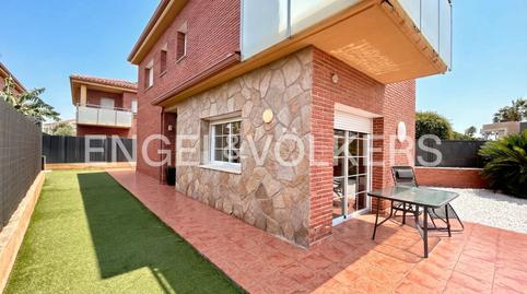 Foto 3 de Casa adosada en venda a Carrer Mas de L'aguiló, 35, Quatre Camins, Cambrils