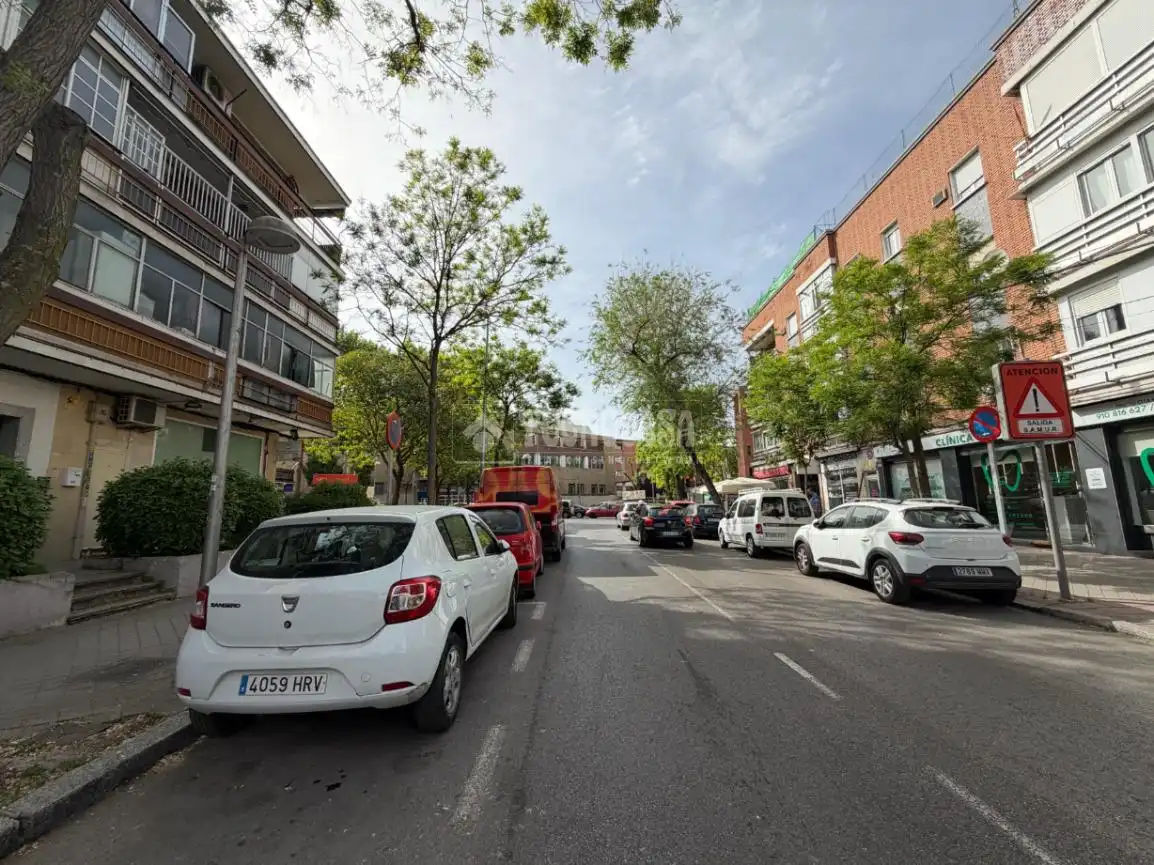 Vista exterior de Piso en venta en Madrid con Terraza
