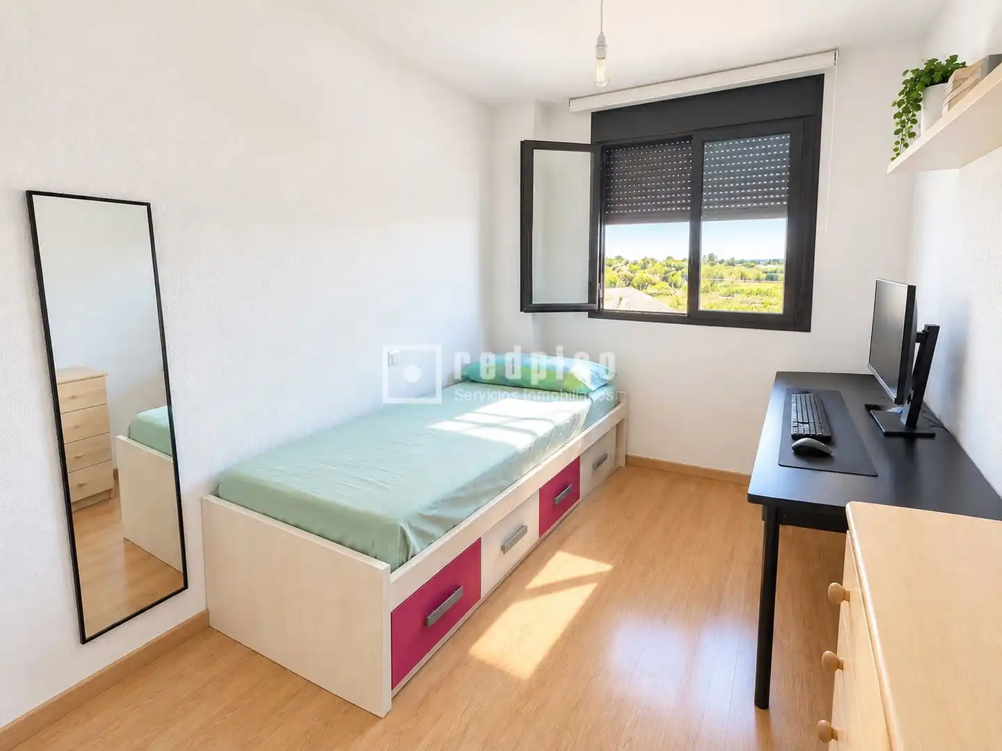 Bedroom of Flat for sale in Valdemoro  with Air Conditioner, Heating and Private garden