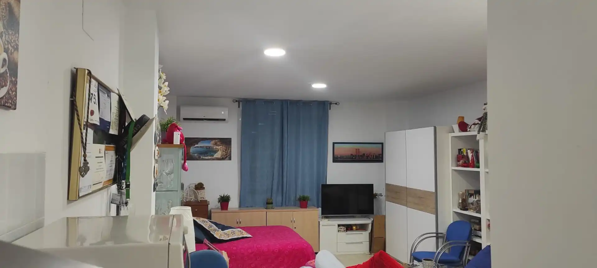 Schlafzimmer von Wohnung zum Verkauf in Sanlúcar la Mayor mit Klimaanlage, Heizung und Abstellraum