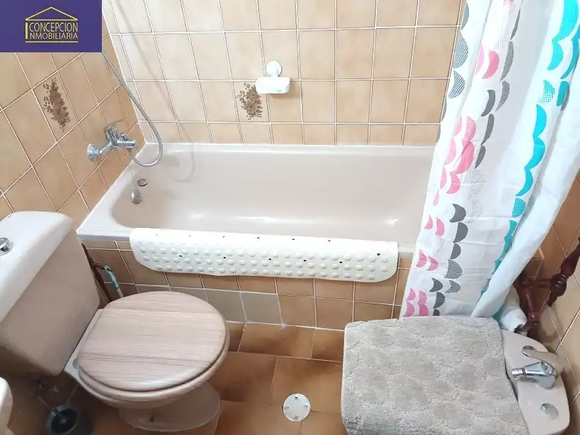 Baño de Piso de alquiler en Córdoba con Aire acondicionado, Calefacción y Terraza