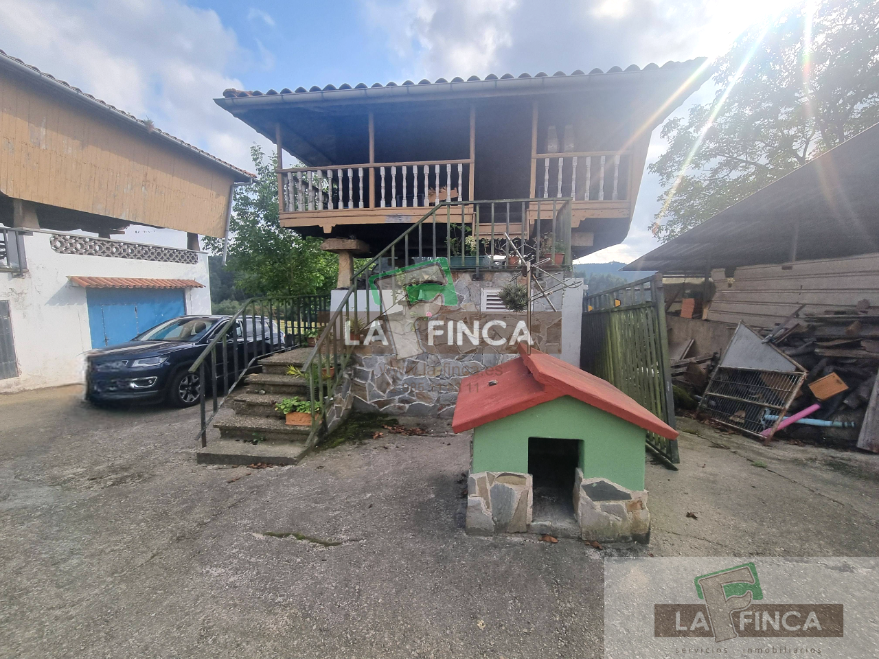 Exterior view of House or chalet for sale in Carreño  with Terrace and Storage room