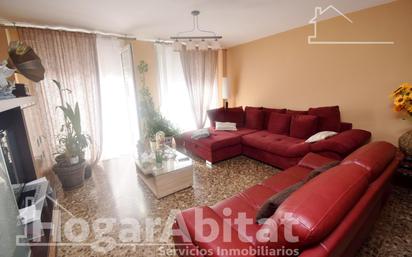 Living room of Flat for sale in Onda  with Air Conditioner and Balcony